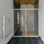 Holiday home Hameau Grande Varenne - De Charme Avec Piscine Charroux-d'Allier