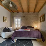 Hameau Grande Varenne - De Charme Avec Piscine *