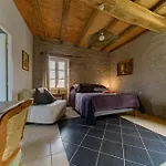 Hameau Grande Varenne - De Charme Avec Piscine Holiday home Charroux-d'Allier