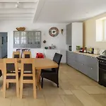 Hameau Grande Varenne - De Charme Avec Piscine Holiday home Charroux-d'Allier