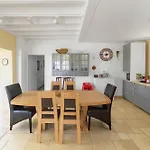 Hameau Grande Varenne - De Charme Avec Piscine Charroux-d'Allier