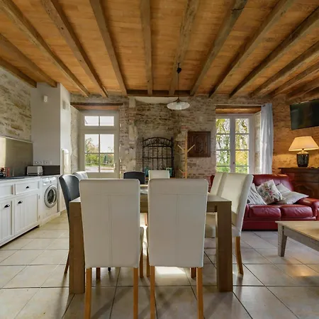 Hameau Grande Varenne - De Charme Avec Piscine 펜션 *