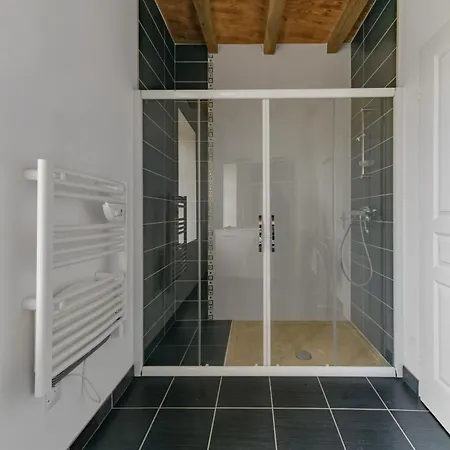 Feriehus Hameau Grande Varenne - De Charme Avec Piscine Charroux-dʼAllier