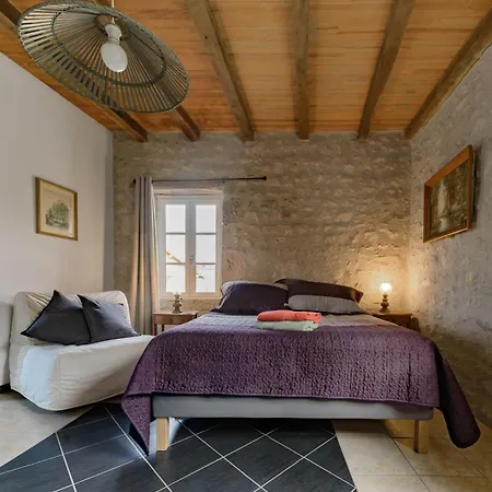 Hameau Grande Varenne - De Charme Avec Piscine *