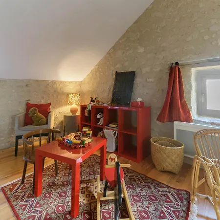 펜션 Hameau Grande Varenne - De Charme Avec Piscine Charroux-dʼAllier