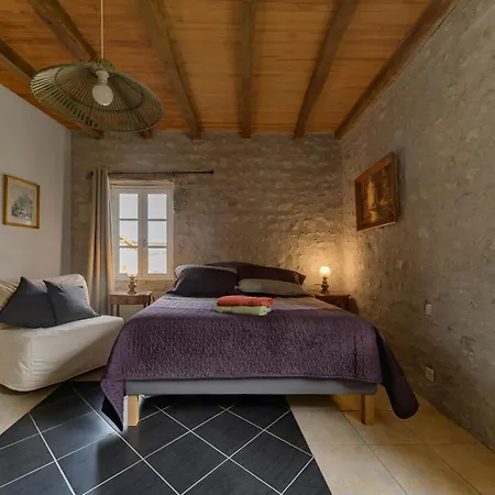 Hameau Grande Varenne - De Charme Avec Piscine Charroux-dʼAllier