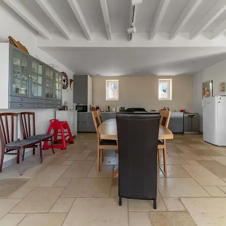 Hameau Grande Varenne - De Charme Avec Piscine 펜션 Charroux-dʼAllier