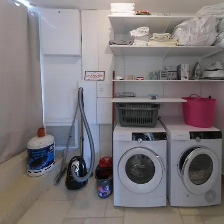 Hameau Grande Varenne - De Charme Avec Piscine 펜션