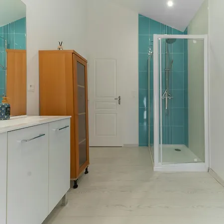 펜션 Hameau Grande Varenne - De Charme Avec Piscine Charroux-dʼAllier